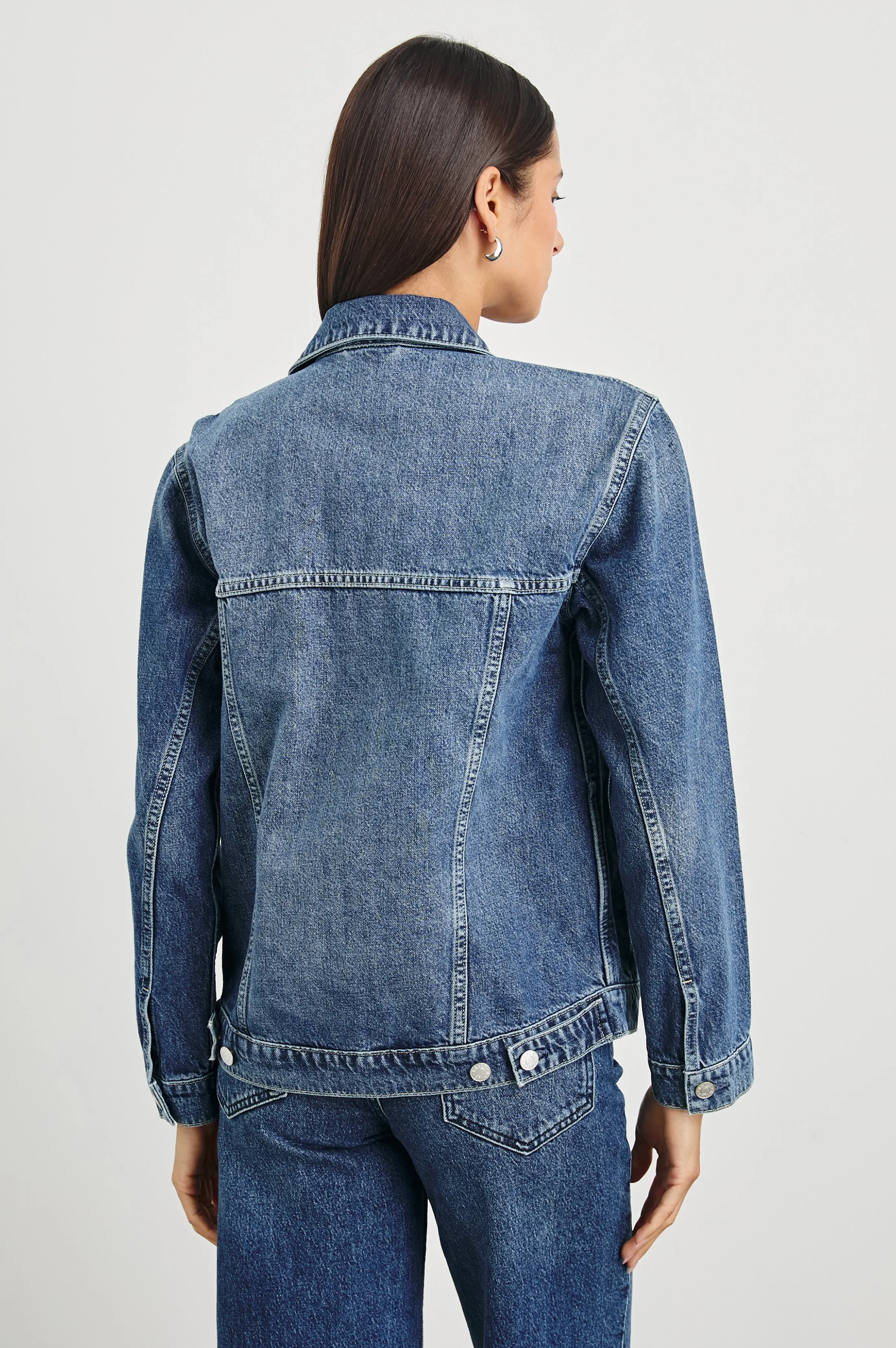 GROVE BOYFRIEND TRUCKER JACKET - INDIGO HAZE