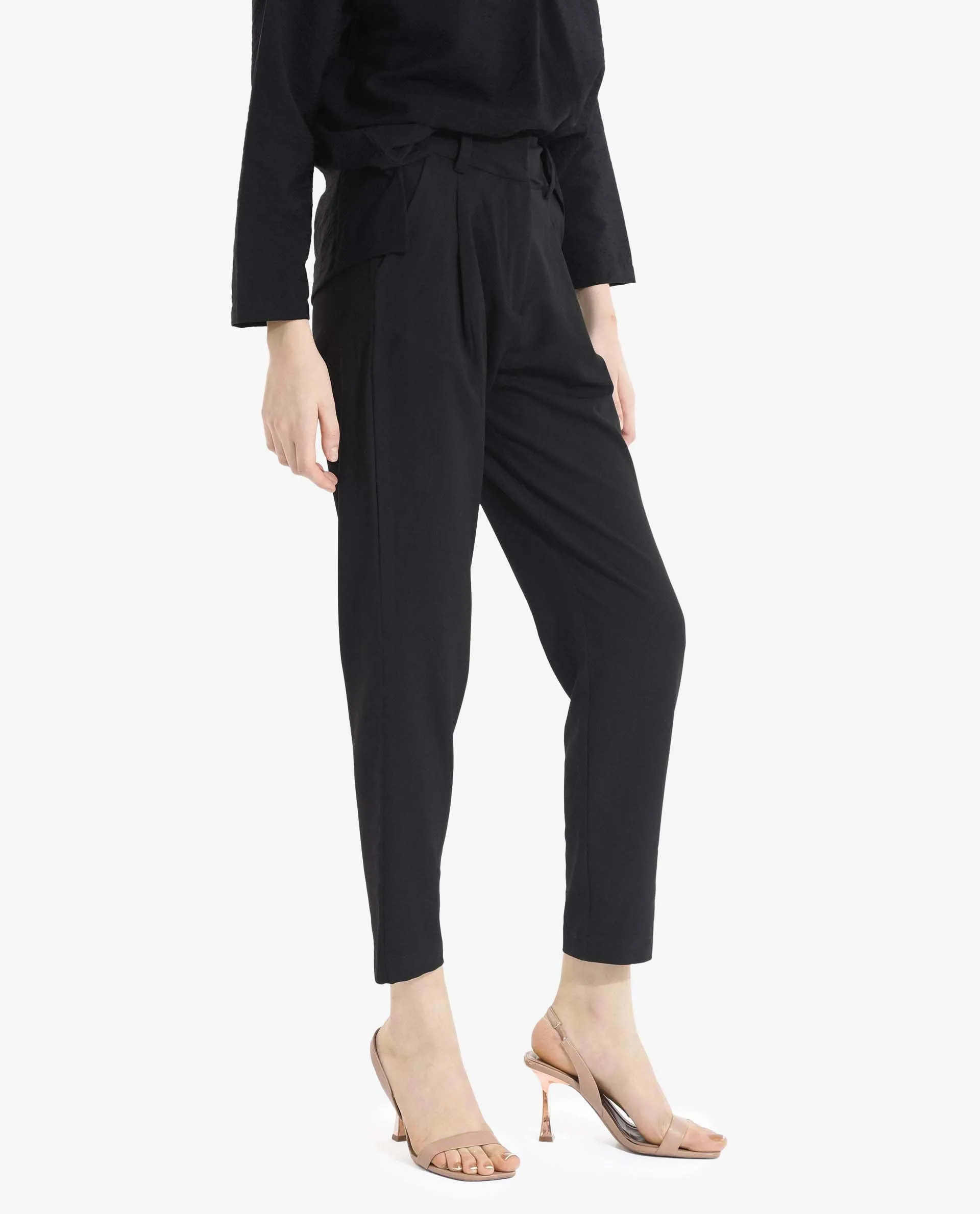 Rareism Women Kaish Black  Straight Fit Ankle Length Plain Trouser