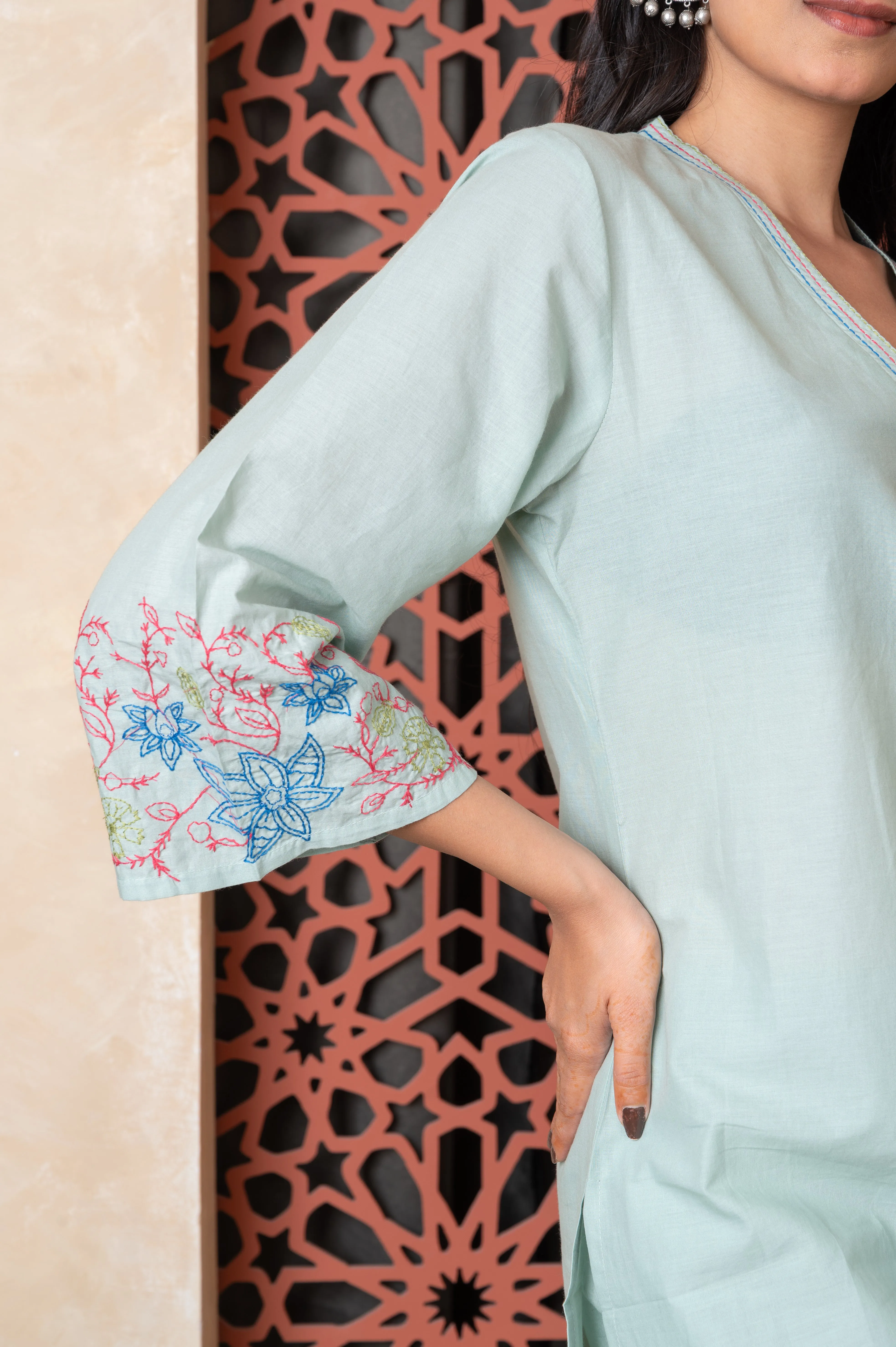 V Neckline