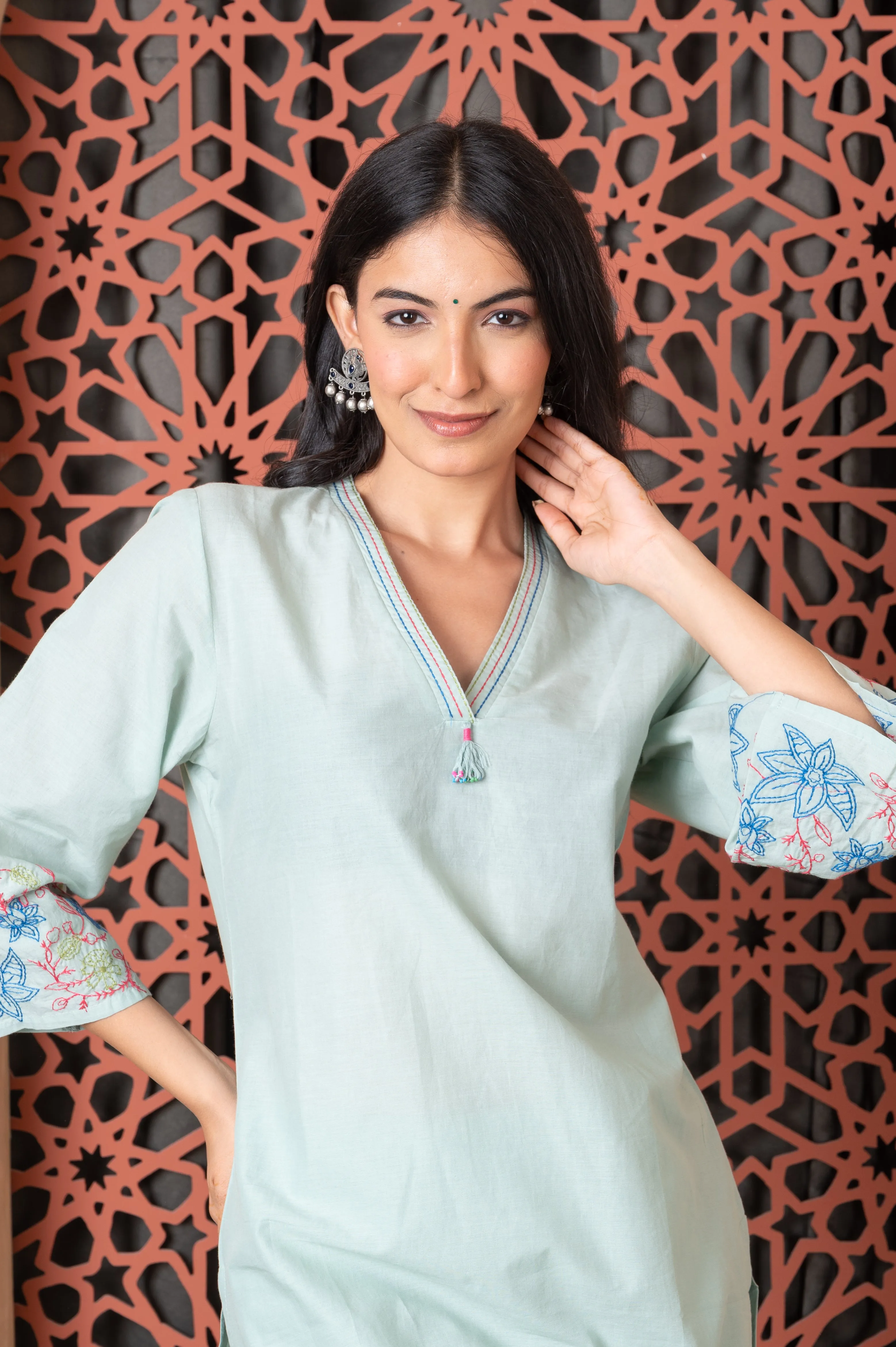 V Neckline
