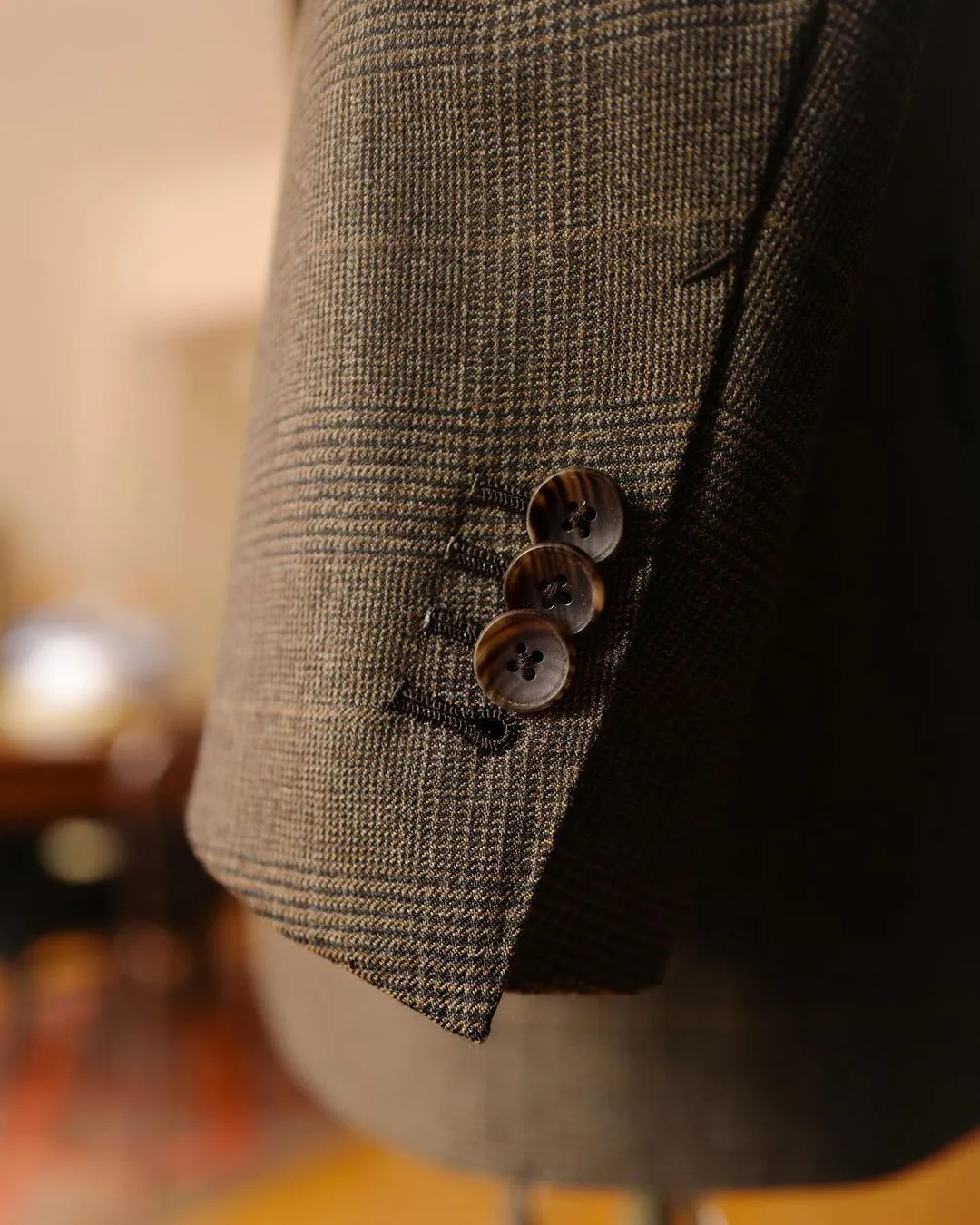xiangtuibao Brown Men Suit 3 Pieces Business Blazer Vest Pants Single Breasted Plaid Stripes Wedding Formal Work Wear Party Causal Tailored